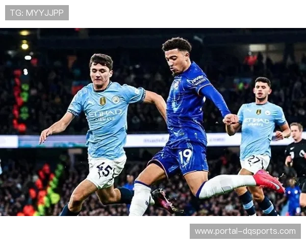 曼城防线连续失误送乌龙,卫冕征程止步半决赛 曼城防线连续失误送乌龙,卫冕征程止步半决赛